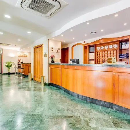 罗默利酒店 酒店