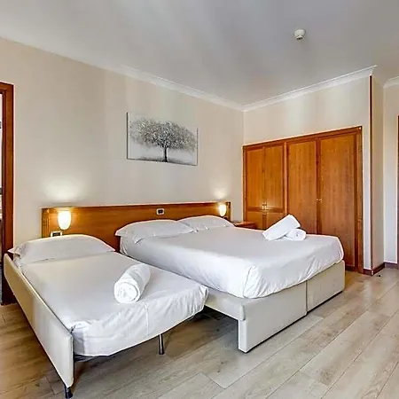 Romoli 3* Róma
