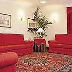 Otel Romoli